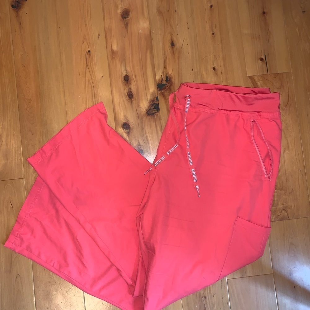Women’s medcouture insight scrub pants